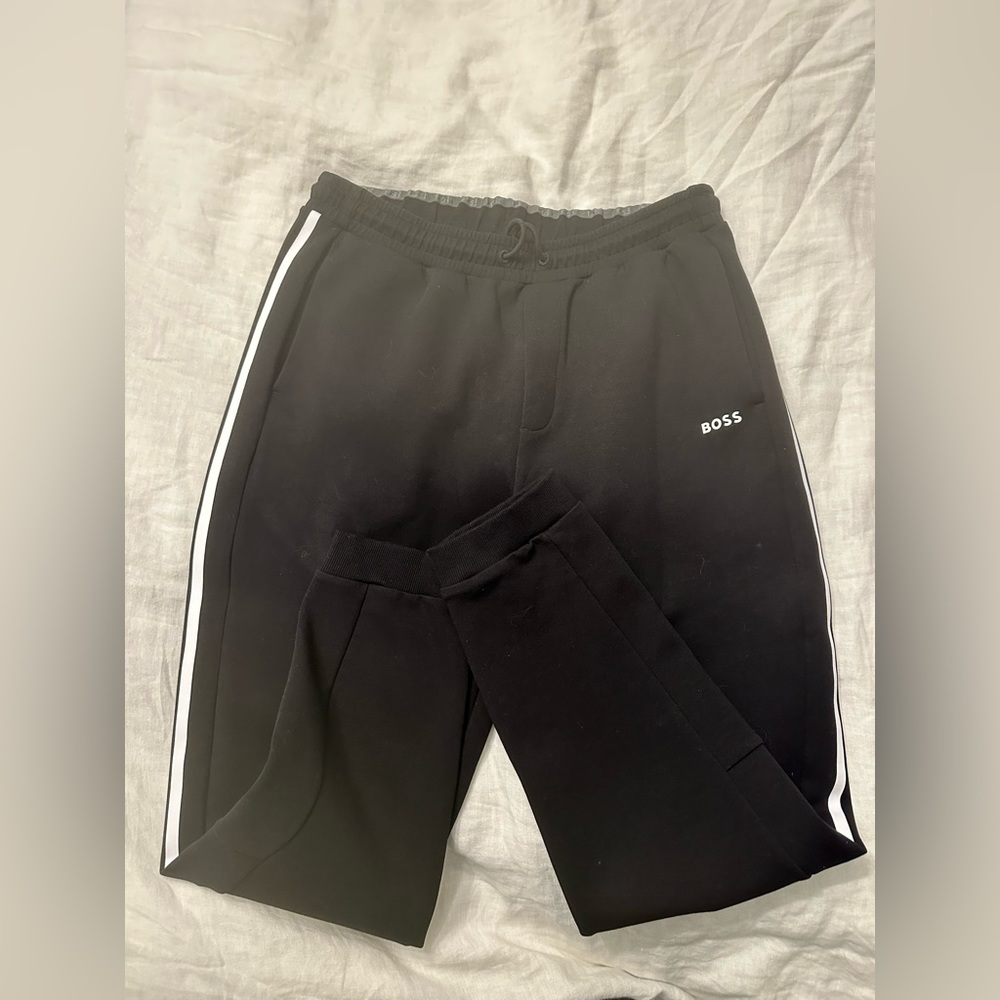 Men’s size L. Hugo Boss sweatpant
